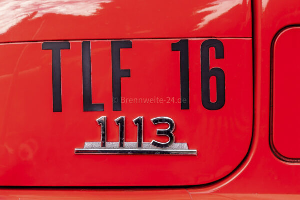 Tanklöschfahrzeug TLF 16 Mercedes Benz 1113