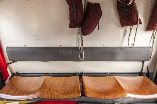 Tanklöschfahrzeug TLF 16 Mercedes Benz 1113