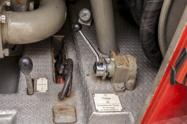 Tanklöschfahrzeug TLF 16 Mercedes Benz 1113