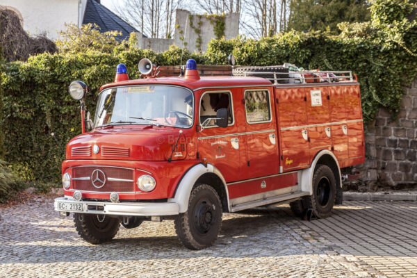 Tanklöschfahrzeug TLF 16 Mercedes Benz 1113